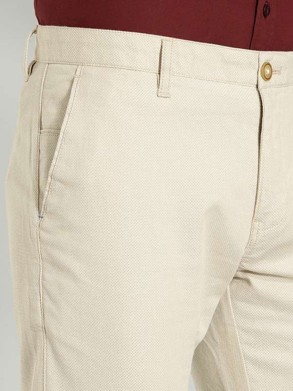 Indian Terrain Men's Slim Fit Self Design Beige Trousers